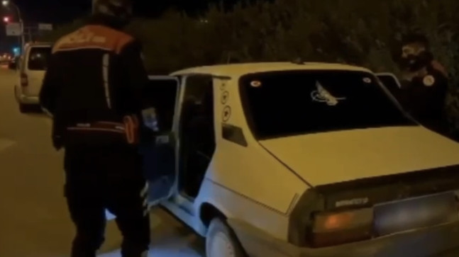 OSMANİYE’DE BİR OTOMOBİLDE ROMA VE BİZANS DÖNEMLERİNE AİT OLDUĞU DEĞERLENDİRİLEN 100 OBJE ELE GEÇİRİLDİ