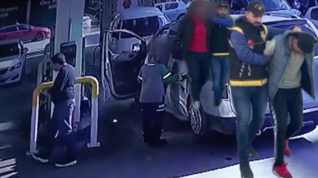 ADANA’DA PARK HALİNDEKİ ARACIN ÇALINMASIYLA İLGİLİ 2 ZANLI TUTUKLANDI