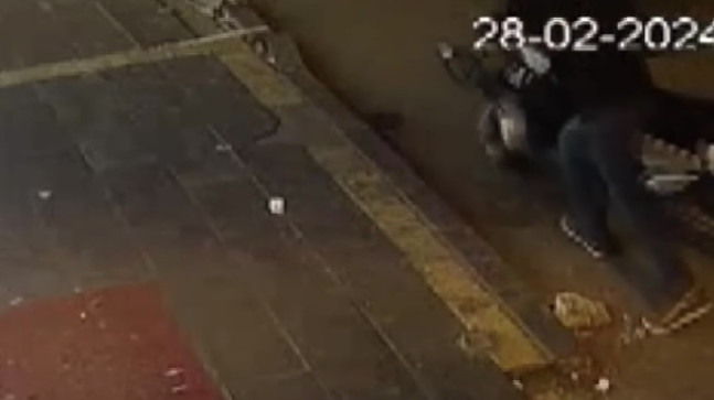 ADANA’DA ÇALDIĞI MOTOSİKLETİ 500 LİRAYA SATMIŞ!