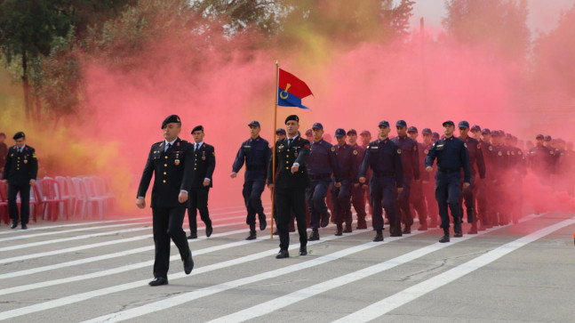 ADANA’DA EĞİTİMLERİNİ TAMAMLAYAN 71 ACEMİ ER YEMİN ETTİ