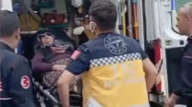 ADANA’DA APARTMANDA ÇIKAN YANGINDA DUMANDAN ETKİLENEN KİŞİ HASTANEYE KALDIRILDI