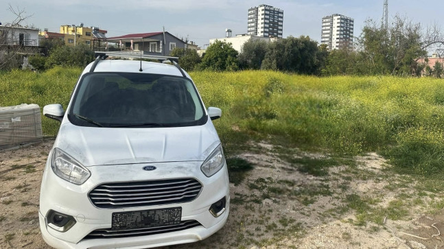 MERSİN’DE BIÇAKLA TEHDİT ETTİĞİ KİŞİNİN ARACINI ALIKOYAN ZANLI YAKALANDI