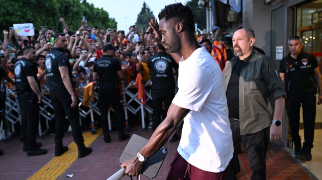 Galatasaray kafilesi Adana Demirspor ile yapacağı karşılaşma için Adana’ya geldi