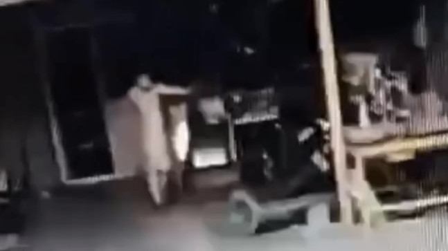 Adana’da bir iş yeri kundaklandı