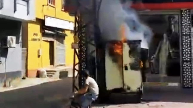 ADANA’DA SICAKTAN TRAFO BOMBA GİBİ PATLADI…!
