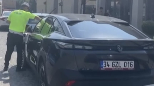 Adana’da araçlarını hatalı park eden 218 kişiye ceza kesildi