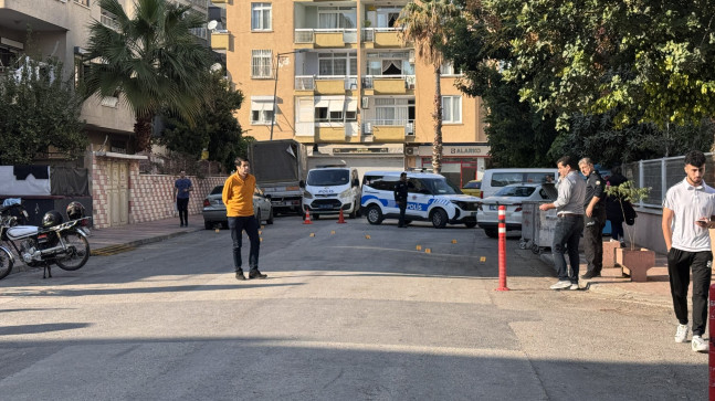 MERSİN’DE İKİ GRUP ARASINDA ÇIKAN SİLAHLI KAVGADA 3 KİŞİ YARALANDI