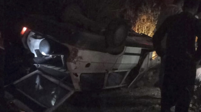 Adana’da takla atan otomobilin sürücüsü yaralandı