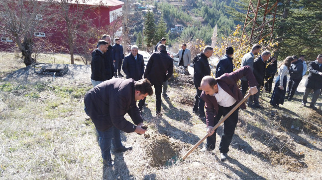 Adana’da heyelan nedeniyle ölen öğretmenler anısına hatıra ormanı oluşturuldu