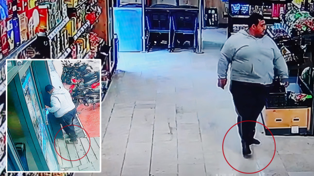 Hatay’da inşaat işçisi markete çamurlu ayakkabılarını çıkarıp girdi