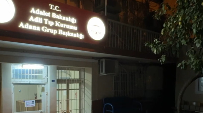 ADANA’DA BİR KİŞİ SOKAK ORTASINDA MOTOSİKLETLİ KİŞİ TARAFINDAN SİLAHLA VURULARAK ÖLDÜRÜLDÜ