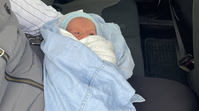 Mersin’de çöp konteynerinin yanında bebek bulundu