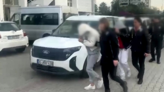 Mersin’de kendilerini PTT görevlisi olarak tanıtan 6 dolandırıcılık zanlısı tutuklandı