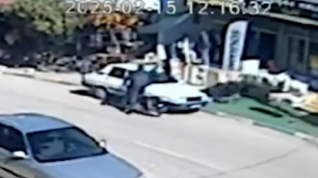 ADANA’DA BİR İŞ YERİNE  SİLAHLI SALDIRI DÜZENLENDİ! 1 KİŞİ YARALANDI