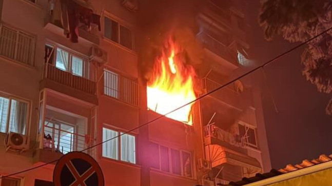 MERSİN’DE EVDE ÇIKAN YANGINDA 1 KİŞİ HAYATINI KAYBETTİ