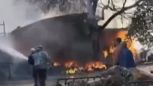 Adana’da çiftlikte çıkan yangın Ekiplerin uzun uğraşları sonucu söndürüldü