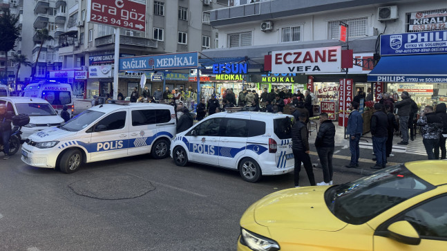 ADANA’DA BİR İŞ YERİNDE 3 KİŞİ SİLAHLA VURULARAK ÖLDÜRÜLDÜ