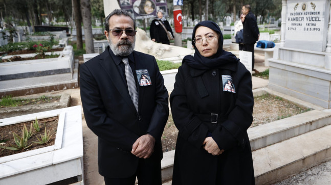 ÖZGECAN ASLAN, ÖLÜMÜNÜN 10. YILINDA MERSİN’DEKİ MEZARI BAŞINDA ANILDI