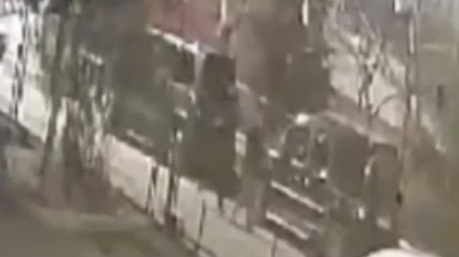 Gaziantep’te bir kişinin yolda yürürken silahla öldürülmesine ilişkin 2 zanlı yakalandı