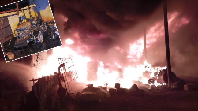 Hatay’da Evin Garaj ve Deposunda çıkan Yangında Traktör ve Motosikletler Küle Döndü