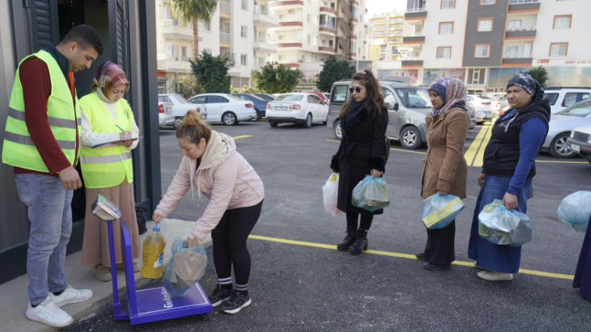 Mersin’de en çok geri dönüştürülebilir atık toplayan kişiye altın ödül verilecek