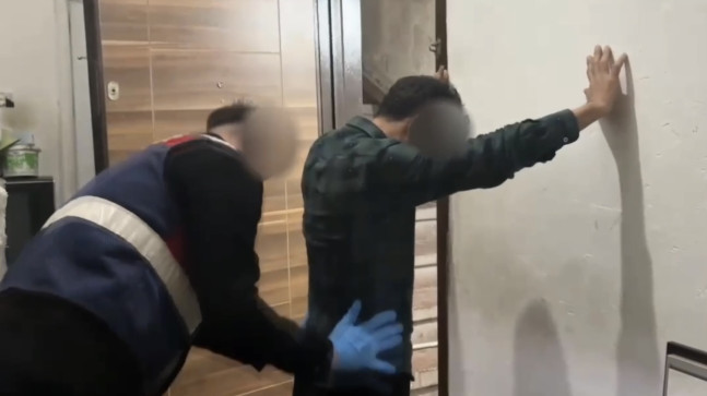 Mersin’de internetten çocuk istismarı içeren video indiren zanlı tutuklandı