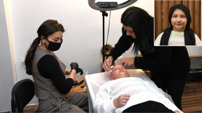 Osmaniye’de kaş, kirpik ve saçları dökülen küçük kızın tedavisini Belediye Başkanı İbrahim Çenet üstlendi