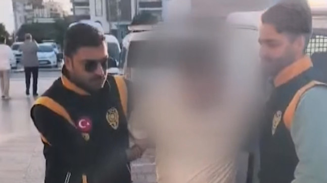 Adana’da hakkında çeşitli suçlardan 12 yıl 6 ay kesinleşmiş hapis cezası bulunan firari hükümlü yakalandı