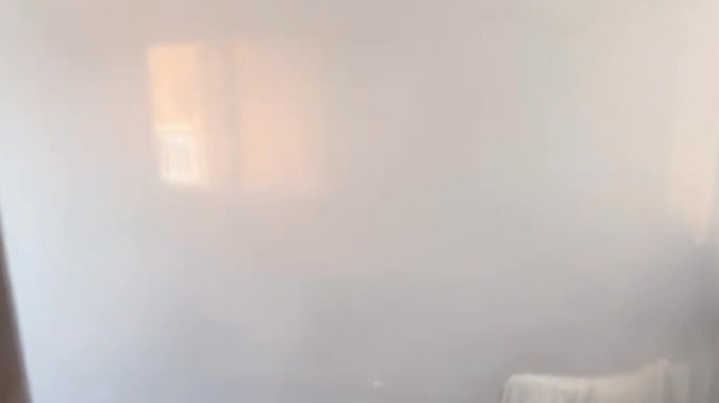 Mersin’de bir apartman dairesinde çıkan yangın sonucu evde hasar oluştu