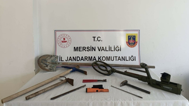 Mersin’de kaçak kazı yapan kişi suçüstü yakalandı