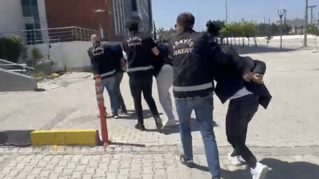 Hatay’da berber dükkanına silahlı saldırıyla ilgili 2 şüpheli tutuklandı