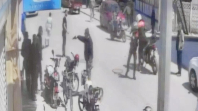 TARSUS’TA KARDEŞİNE TABANCAYLA ATEŞ EDECEK KİŞİYİ YUNUS TİMİ SON ANDA DURDURDU