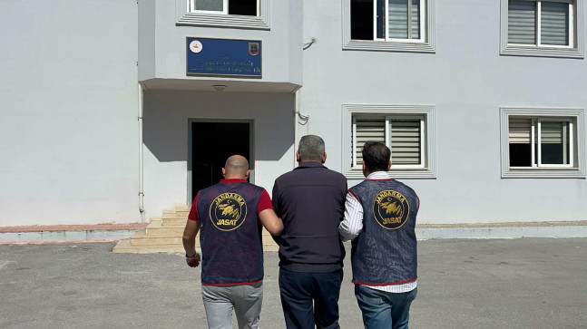 28 yıl 9 ay hapis cezasıyla aranan firari hükümlü Mersin’de yakalandı