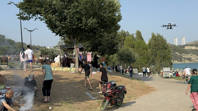 ADANA’DA PİKNİKÇİLER ORMAN YANGINLARINA KARŞI DRONLA UYARILDI