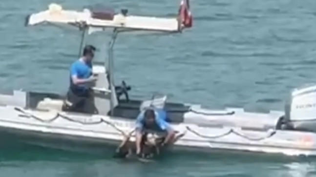 Adana’da köprüden Seyhan Baraj Gölü’ne düşen kadını polis kurtardı