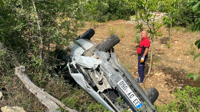Mersin’de uçuruma devrilen otomobildeki 5 kişi yaralandı