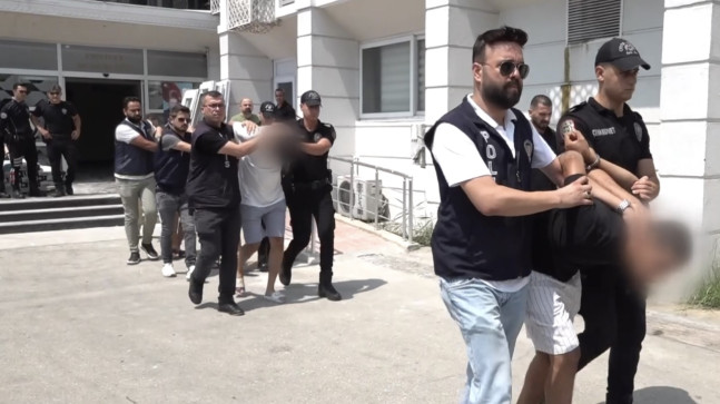 Mersin’de anne ve kızının silahla öldürülmesine ilişkin 4 şüpheli yakalandı