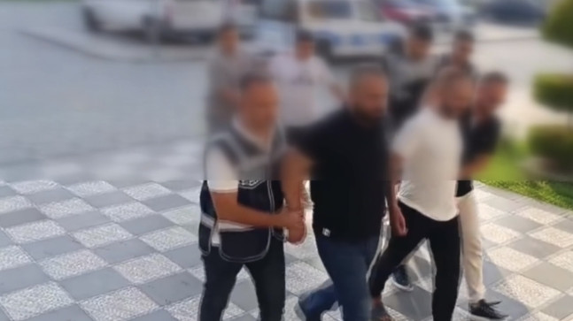 Adana’da aynı dairede saklanan 4 hükümlü yakalandı