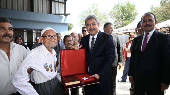 Osmaniye Valisi Erdinç Yılmaz Kadirli ilçesinde Kore ve Kıbrıs gazileriyle bir araya geldi