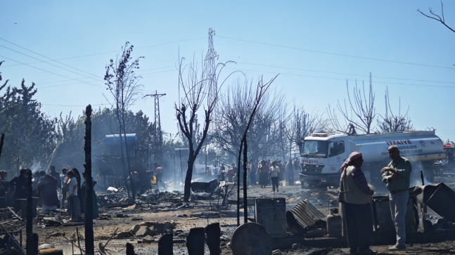 Adana’da tarım işçilerinin yaşadığı 4 çadır yandı