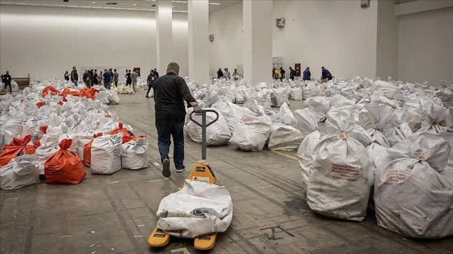 YURT DIŞI TEMSİLCİLİKLERDE KULLANILAN 1 MİLYON 817 BİN OYUN TASNİFİNE BAŞLANDI