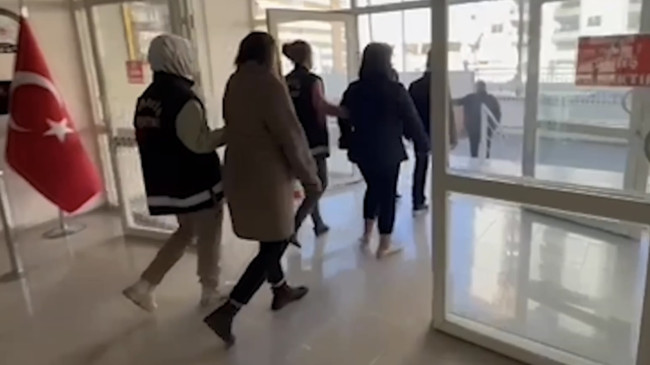 HATAY’DA SPA MERKEZİ VE MASAJ SALONLARINDA DENETİM YAPILDI, 10 ŞÜPHELİ GÖZALTINA ALINDI