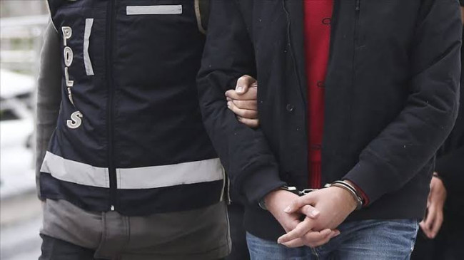 ADANA’DA OKUL ÇEVRESİNDE UYUŞTURUCU SATTIĞI TESPİT EDİLEN SANIĞA 16,5 YIL HAPİS CEZASI VERİLDİ