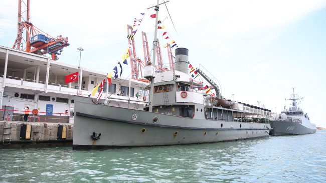 TCG Nusret Müze Gemisi, Mersin’de ziyarete açıldı