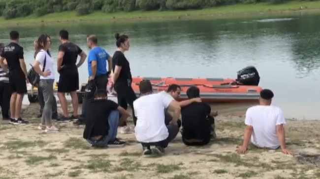 Adana’da Seyhan Nehri’ne giren genç kayboldu