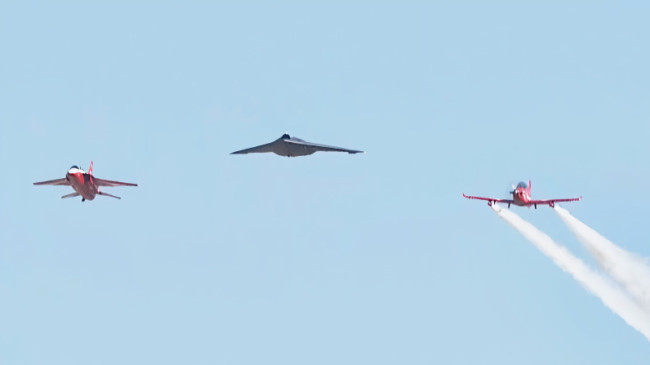 ANKA III, HALKA AÇIK İLK UÇUŞUNU TEKNOFEST ADANA’DA YAPTI