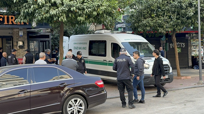 Adana’da kız arkadaşını tabancayla öldüren kişi, aynı silahla intihar girişiminde bulundu