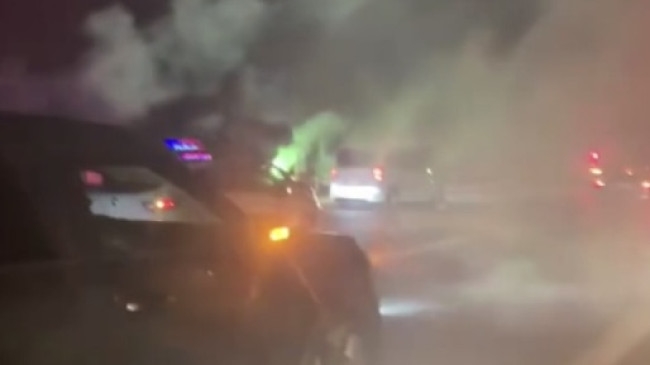 MERSİN’DE YOL KESEN DÜĞÜN KONVOYU ARAÇLARI TRAFİKTEN MEN EDİLDİ