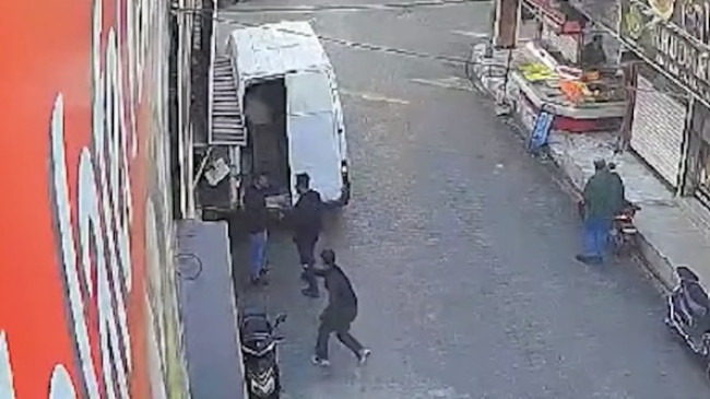 ADANA’DA SİLAHLI SALDIRIDA 2 KİŞİ YARALANDI