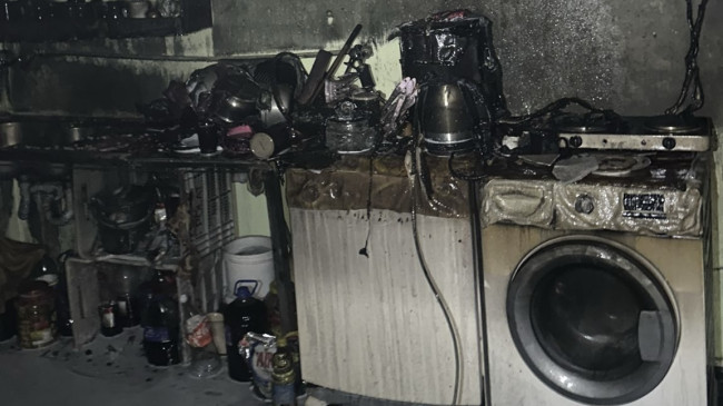Mersin’de fabrika lojmanında çıkan yangın itfaiye ekiplerince söndürüldü
